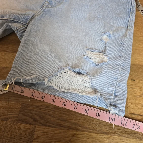 Buckle Levi's Premium 501 '90s Short In Yesterdays News Light Wash 29 - Picture 13 of 13